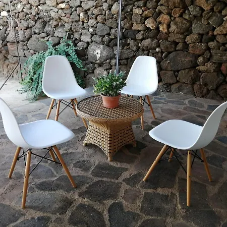 Ghuraam Apartment Pantelleria